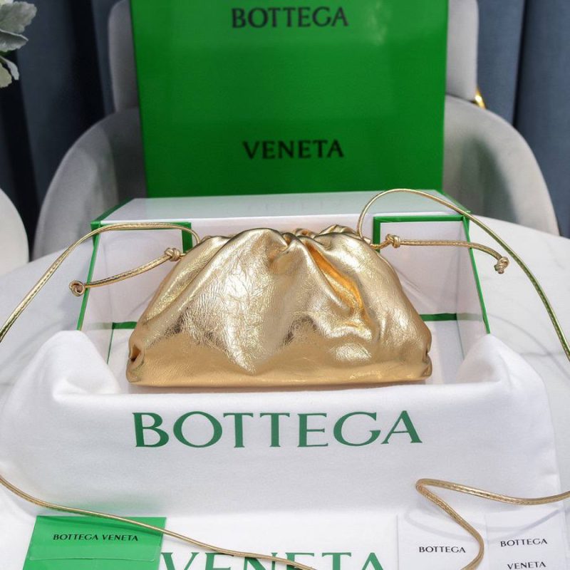 BOTTEGA VENETA MINI CLASSIC 1