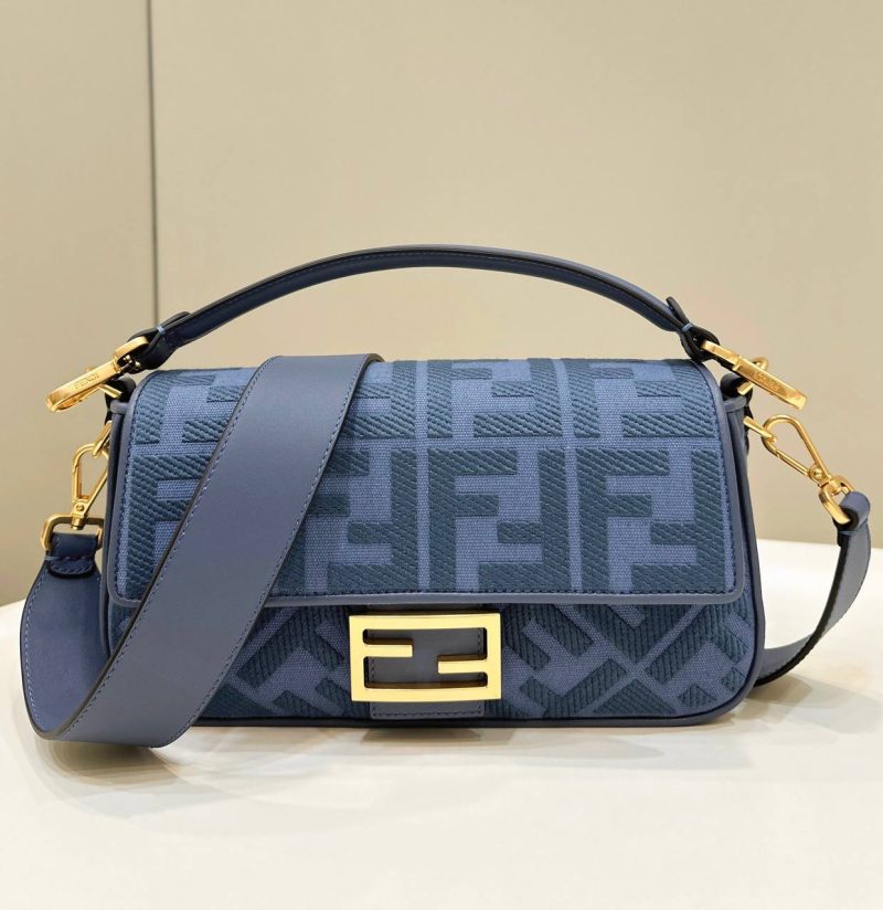 FENDI BAGUETTE CANVAS BAG 2