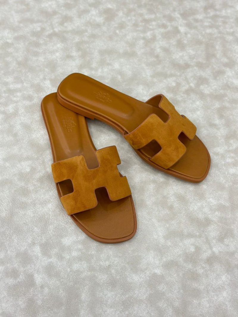 HERMES FLAT SLIPPER 6