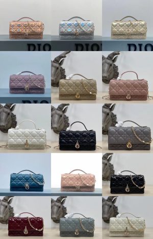 LADY DIOR CHAIN POUCH 2 (1)