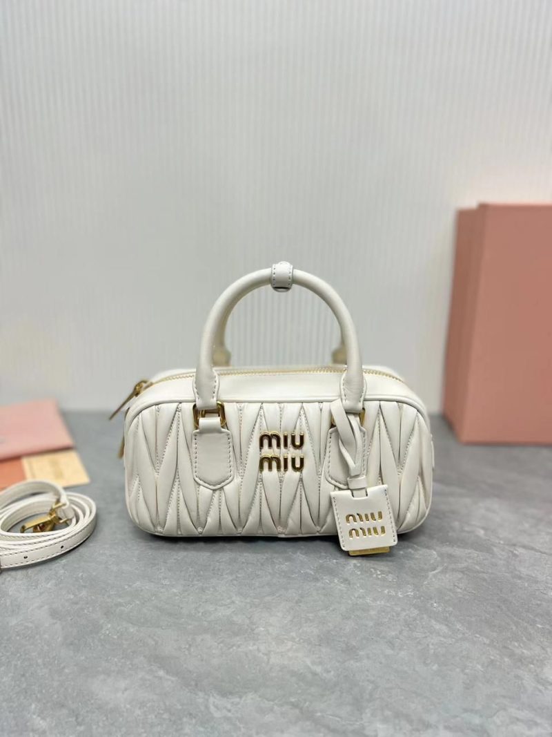 MIU MIU 3