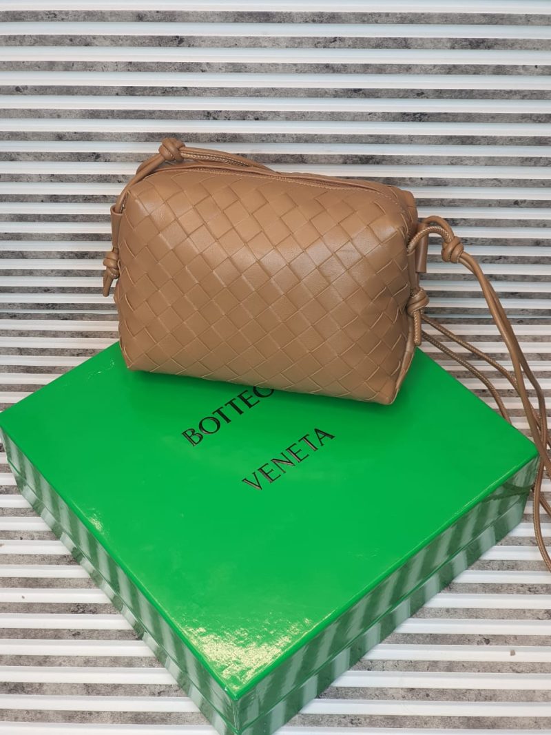 Bottega veneta small padded cassette 4