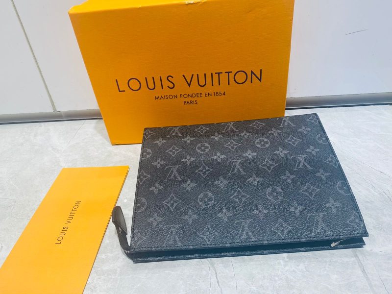 Louis Vuitton monogram canvas 2