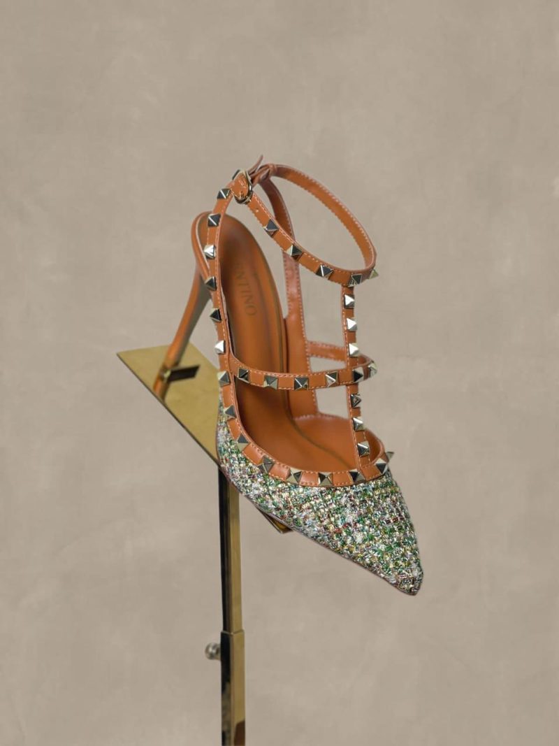 VALENTINO POINTED SHOES 1