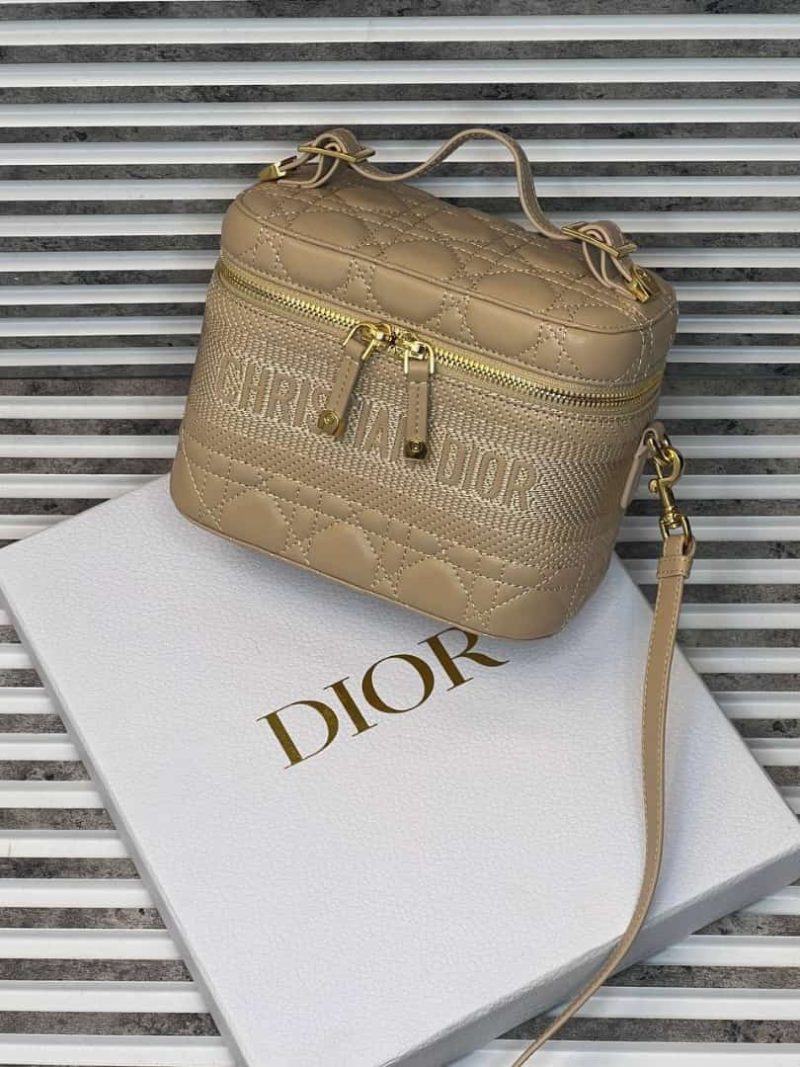 Dior Diortravel Vanity Case 1