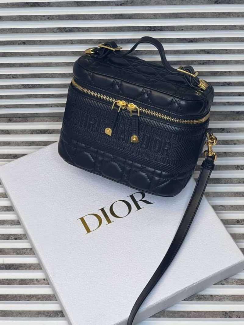 Dior Diortravel Vanity Case 4