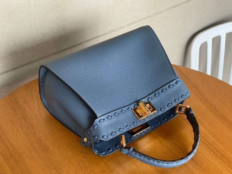 FENDI peekaboo ISeeU small leather bag blue